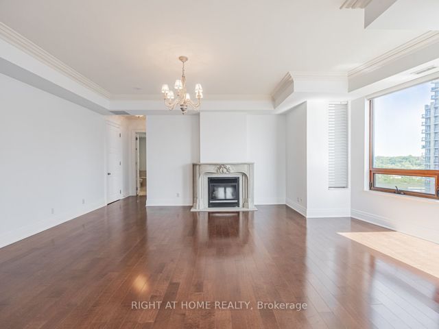 LPH19 - 2095 Lake Shore Blvd W