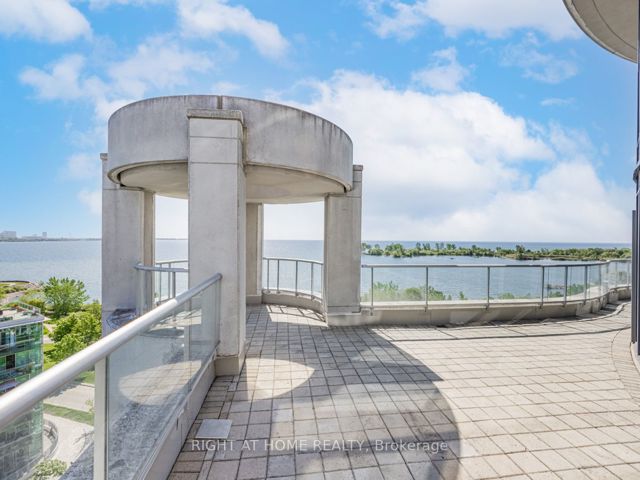LPH19 - 2095 Lake Shore Blvd W