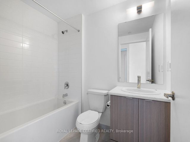 313 - 165 Canon Jackson Dr W