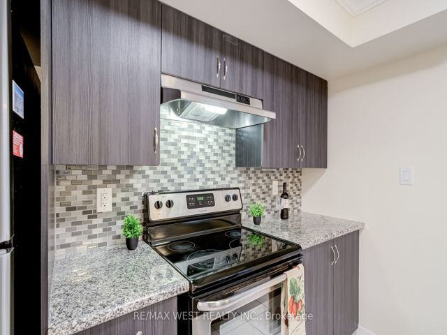 43 - 2315 Sheppard Ave W
