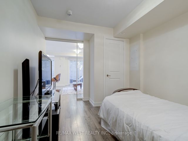 43 - 2315 Sheppard Ave W