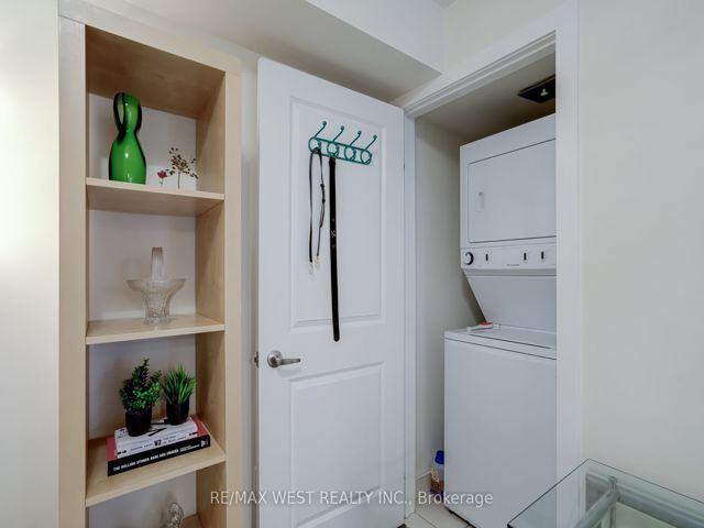 43 - 2315 Sheppard Ave W