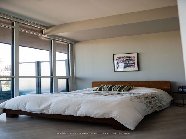 222 - 169 Fort York Blvd