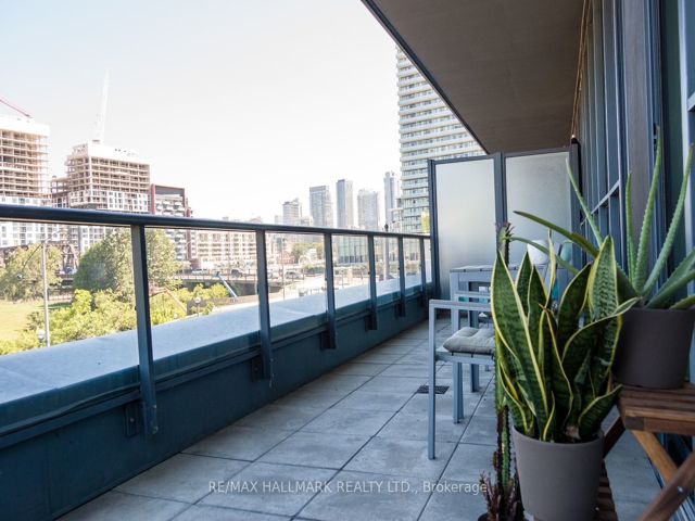 222 - 169 Fort York Blvd