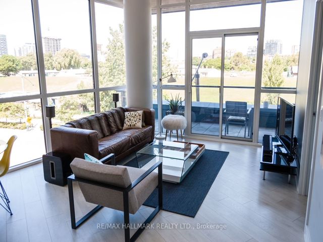 222 - 169 Fort York Blvd