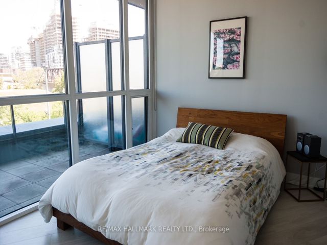 222 - 169 Fort York Blvd